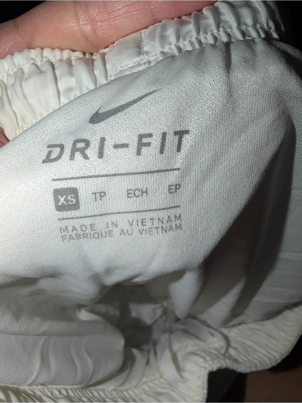 Nike White Women's Athletic Shorts Size XS - Picture 3 of 3